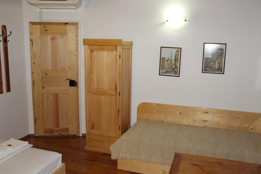 Guest House The Old Lovech Room photo