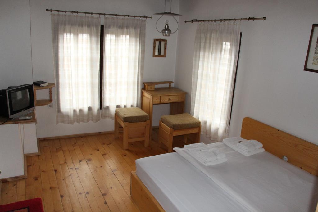 Guest House The Old Lovech Room photo